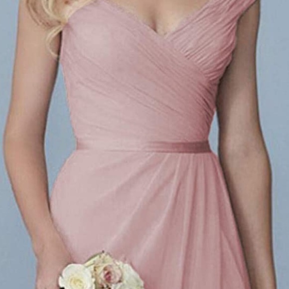 Formal dress - Picture 6 of 6